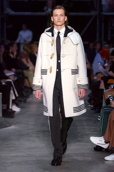 Look 74